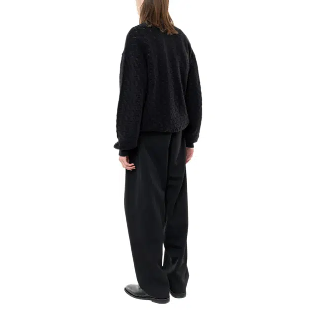 BESLOW OBLIQUE CABLE CREW NECK KNIT
