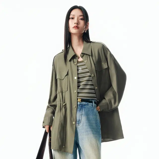太平鸟 时尚休闲可收腰工装风衬衫式通勤顺滑外套 女款