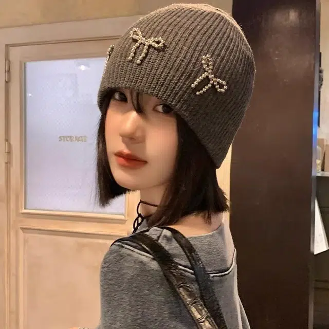 恩僾德 酷比鎏金蝴蝶结针织显脸高颜值小众复古黑冷帽 聚酯纤维 绒线帽 男女同款情侣款