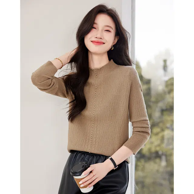 爱依莲 春秋款 时尚洋气半高领打底衫套头内搭上衣针织衫 女款 浅卡色