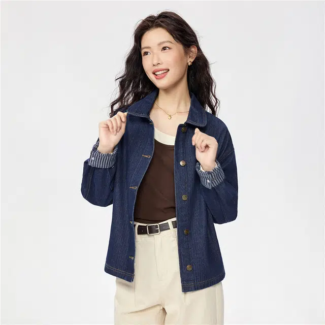 佐丹奴 随性时髦风水洗条纹内里翻领宽松牛仔外套 女款