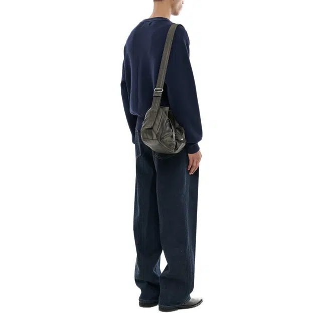 BESLOW OVERSIZED CREW NECK KNIT