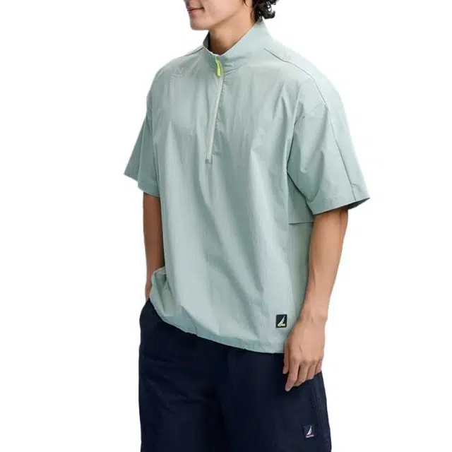 NAUTICA T