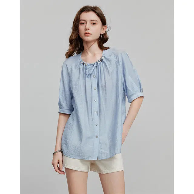 初语 纯色简约圆领通勤五分袖衬衫 女款