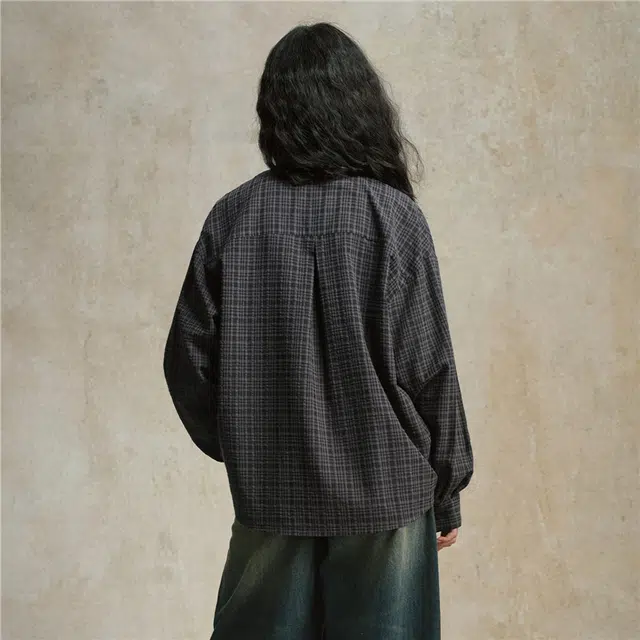 佐丹奴 宽松可抽褶门筒美式学院风格纹衬衣长袖衬衫 女款