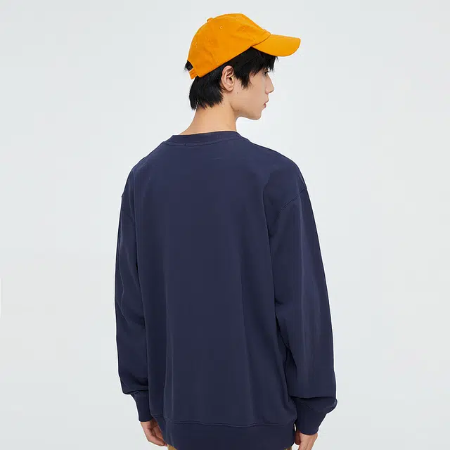 美特斯邦威 卡通印花宽松圆领套头卫衣 男款