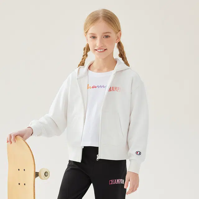 Champion Kids logo c