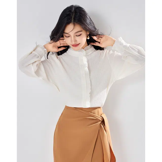 爱依莲 百搭气质立领木耳边小众设计感长袖设计感上衣衬衫 女款 米白色