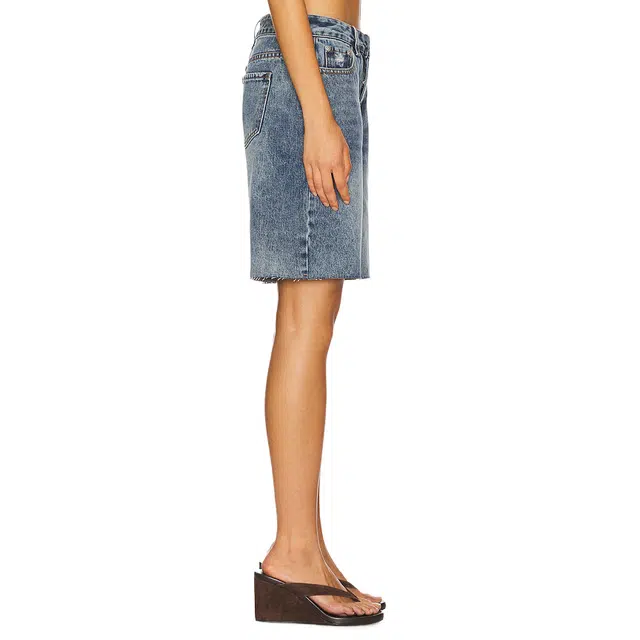 SUPERDOWN Teresa Short