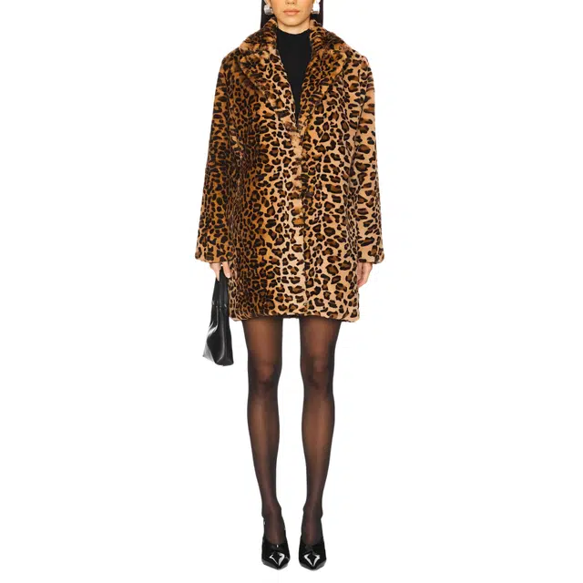 SUPERDOWN Raina Faux