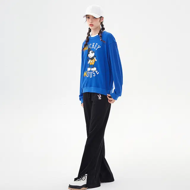 美特斯邦威 圆领套头宽松长袖卫衣 女款