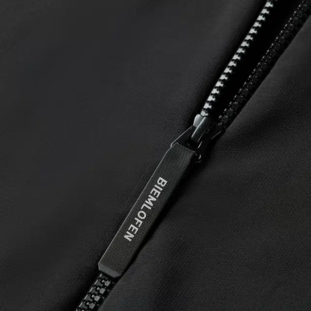 比音勒芬 静默复古老钱风穿搭绵羊毛不扎身不起球舒适百搭格子肌理休闲户外运动干爽立领针织夹克外套 男款