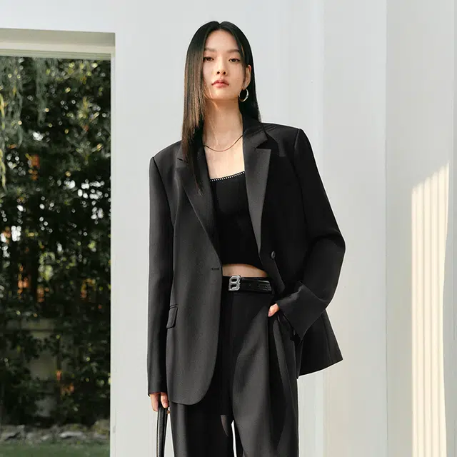太平鸟 小个子防晒纯色一粒扣舒适长袖西装 女款