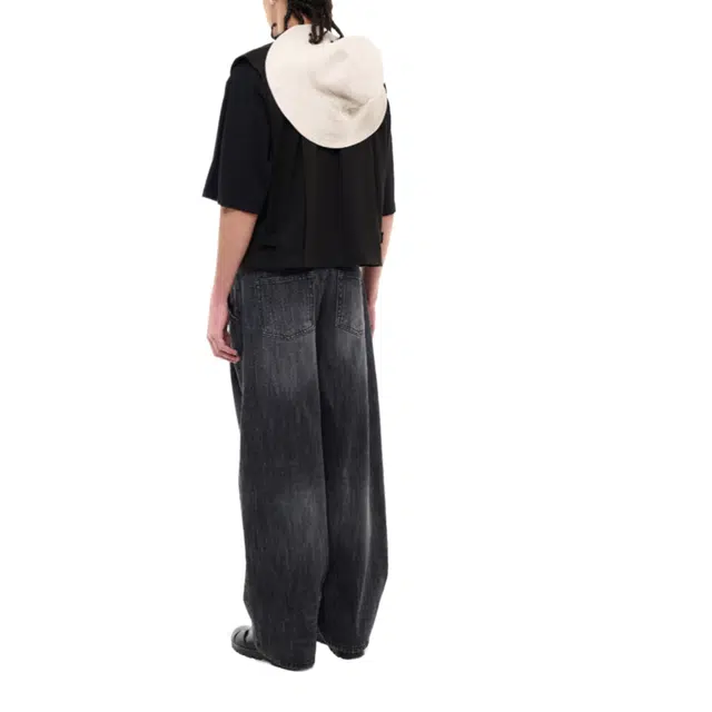 BESLOW DEEP ONE TUCK FADED JEANS