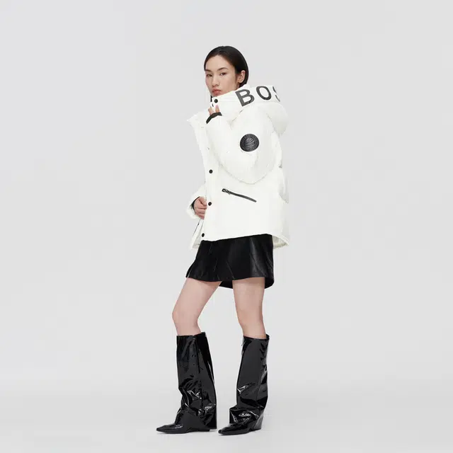 波司登 新款情侣时尚都市休闲羽绒服 男女同款