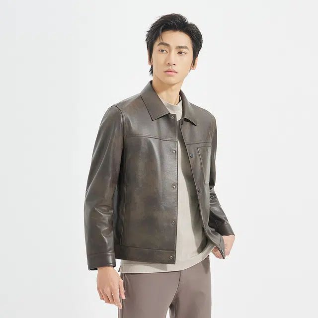 利郎 都市休闲翻领时尚潮流云雾皮短款口袋装饰秋季皮衣 男款