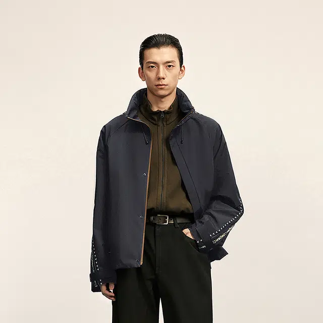 速写 连帽合身时尚简约百搭夹克 男款