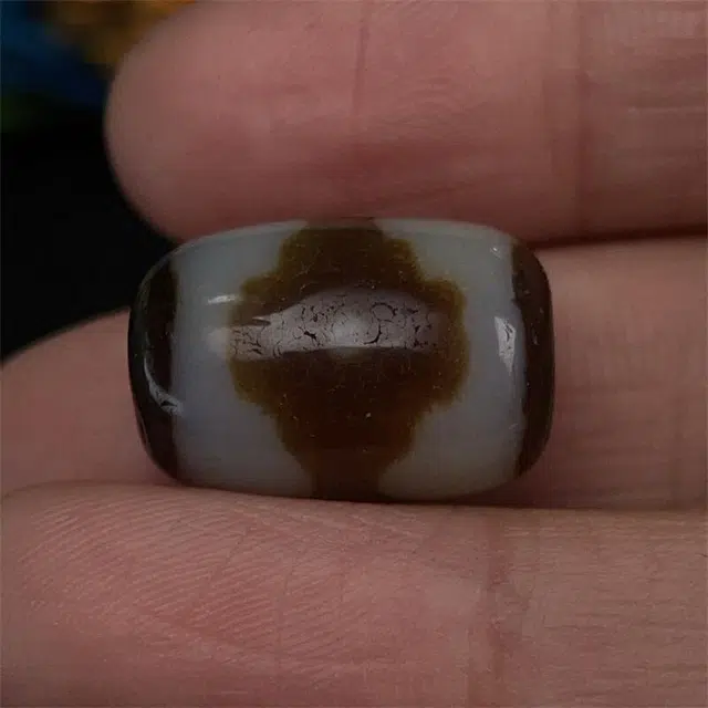 灵运宝 转运招财藏区坦诚三眼天珠老气牙黄老矿风化油润包浆老料器磨损到位 一物一图#好运 玛瑙 吊坠 男女同款情侣款