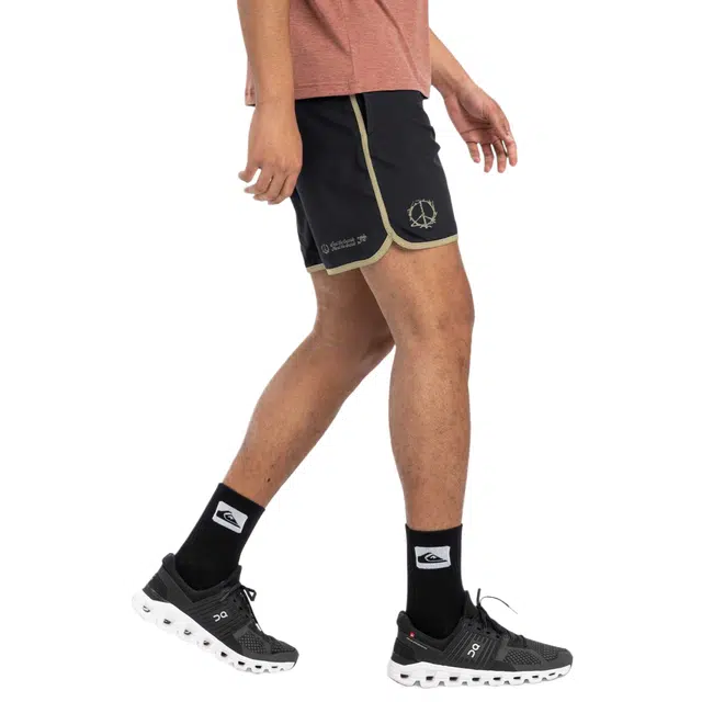 Quiksilver Omni Scallop 17