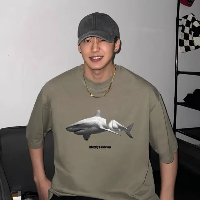 HIPHOPPUNKS T