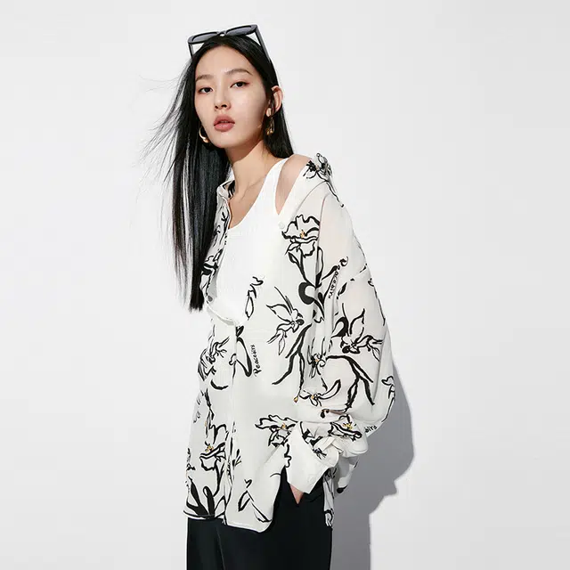 太平鸟 莱赛尔满版印花长袖衬衫气质后背开叉衬衣 女款