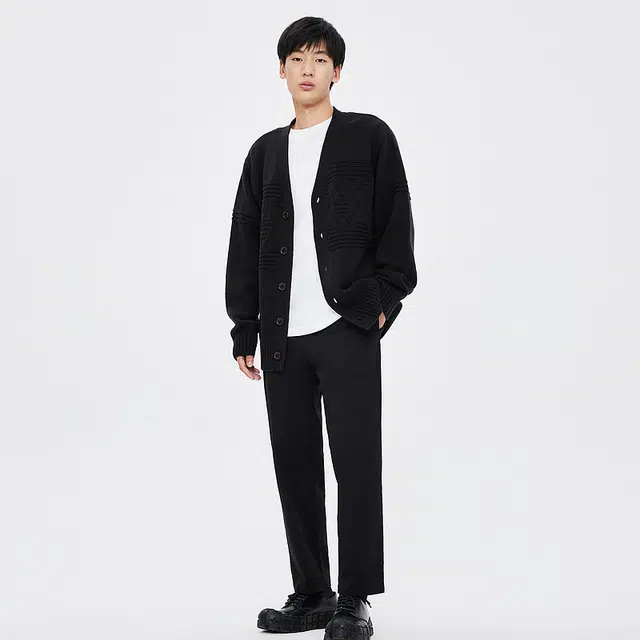 FW23 V