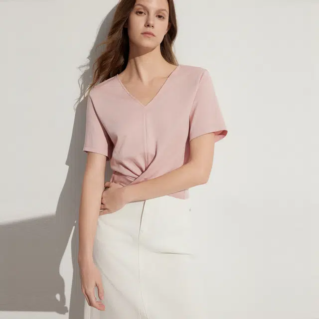 ELLE V T