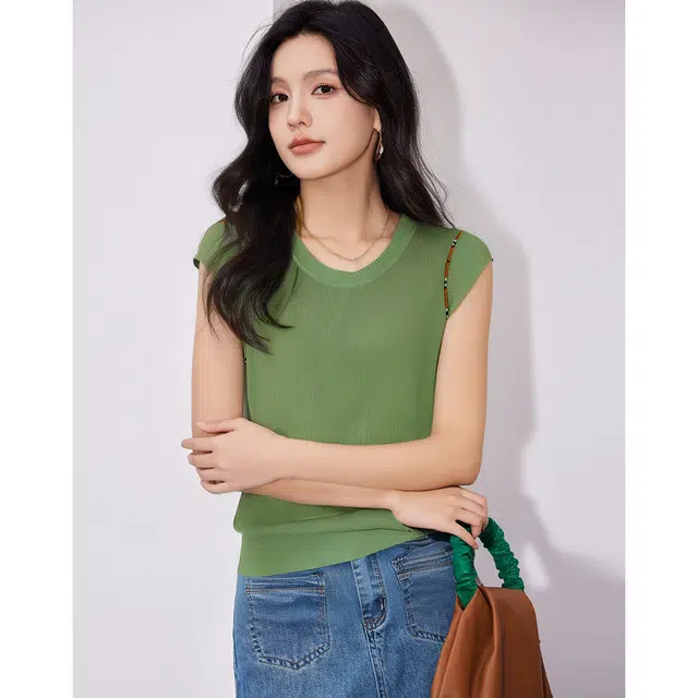 爱依莲 薄款圆领飞飞袖洋气顺滑打底上衣针织衫 女款