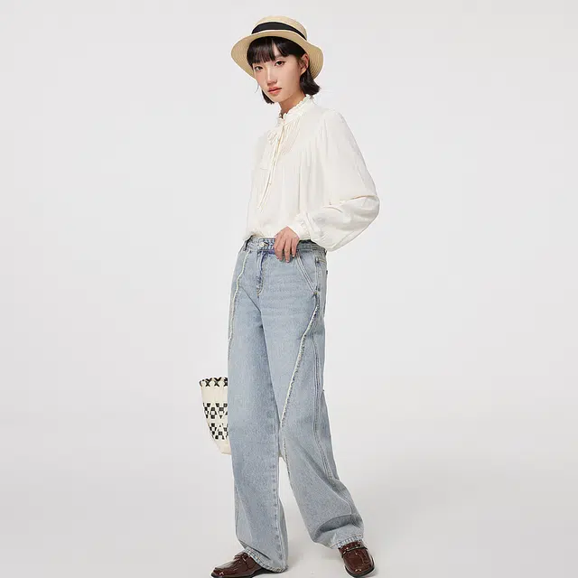 美特斯邦威 通勤气质精致木耳花边质感宽松长袖衬衫 女款 米白