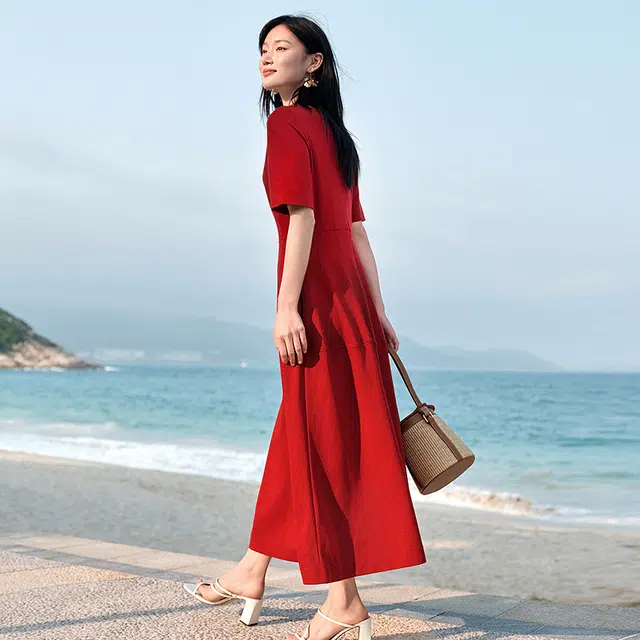 玖姿安娜蔻 极简通勤风莱赛尔收腰显瘦短袖连衣裙 女款