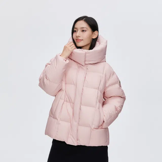 波司登 黑金系列 甜酷风格可盐可甜纯色连帽羽绒服 女款