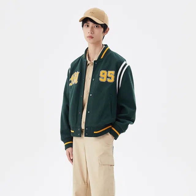 美特斯邦威 拼接撞色字母印花休闲棒球服 男款