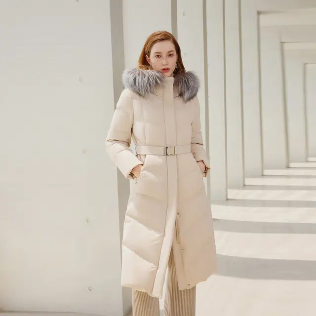 波司登 鹅绒纯色厚款舒适百搭时尚羽绒服 女款