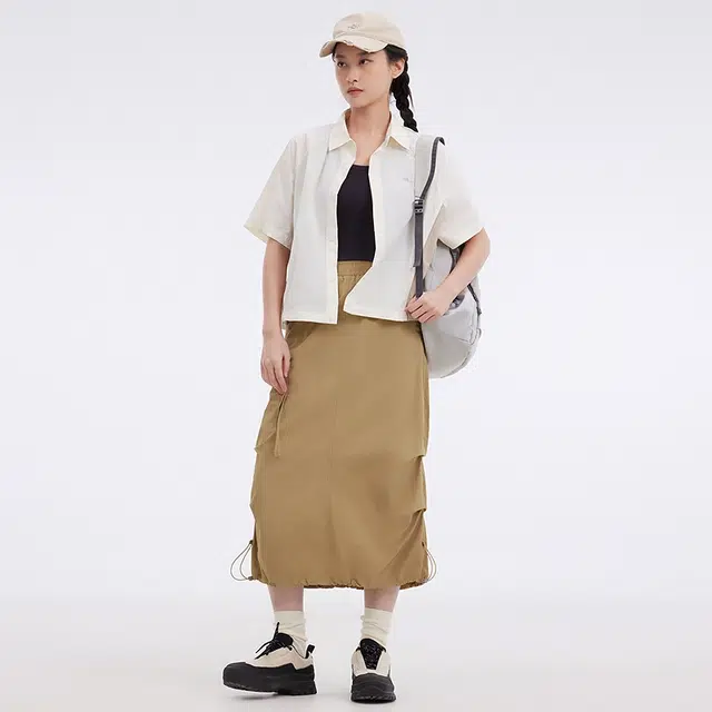 美特斯邦威 宽松舒适拼色短袖衬衫 女款