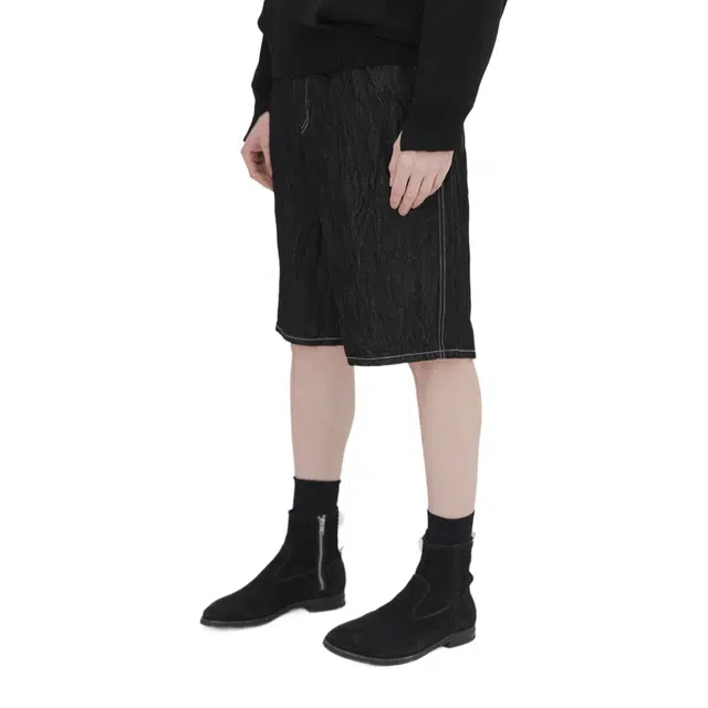 BESLOW CRINKLE DENIM SHORTS