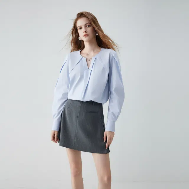 ELLE V