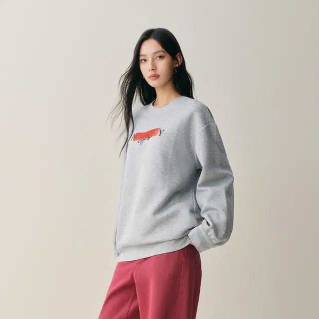 太平鸟 百搭舒适空气层刺绣字母圆领卫衣 女款