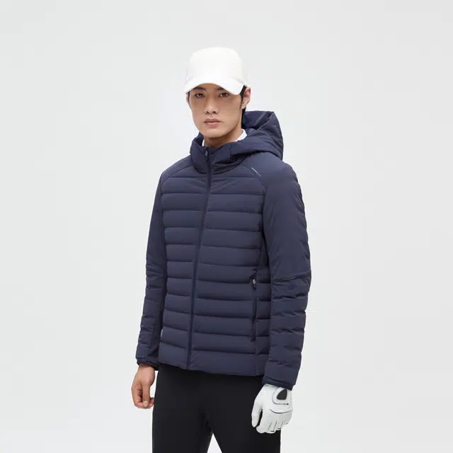 波司登 新款时尚都市休闲户外羽绒服 男款