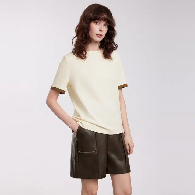 ELLE T