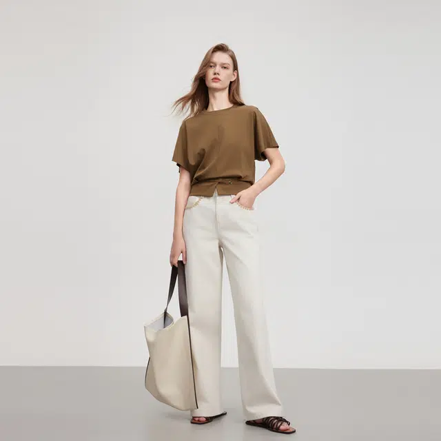 ELLE T