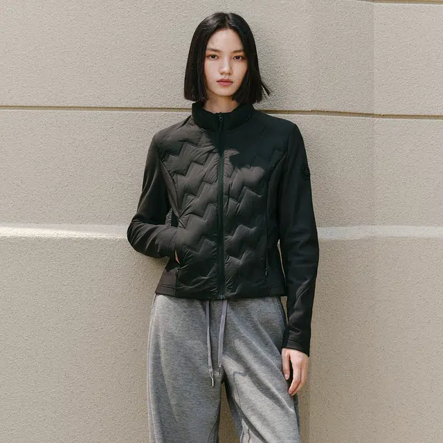 太平鸟 简约时尚轻薄修身白鸭绒排骨羽绒服 女款