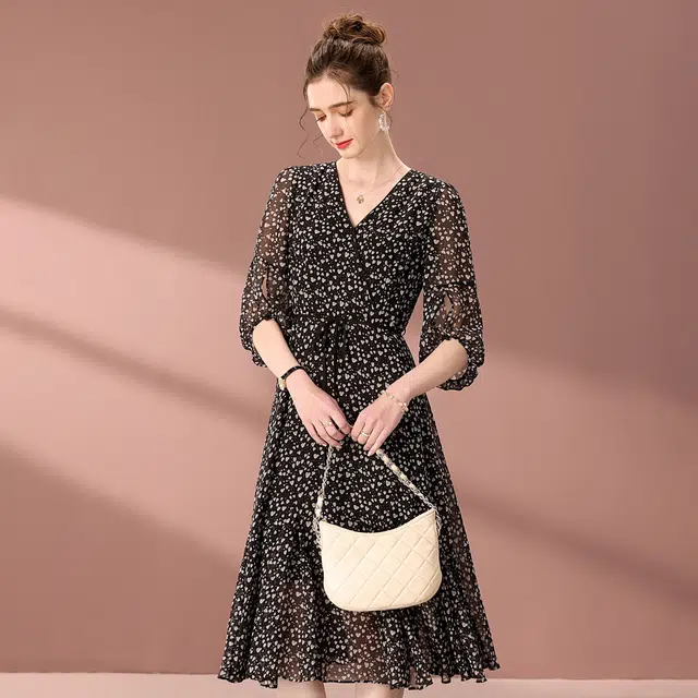 粉红玛琍 春,夏,秋 法式小碎花短袖连衣裙 收腰 女款 黑花