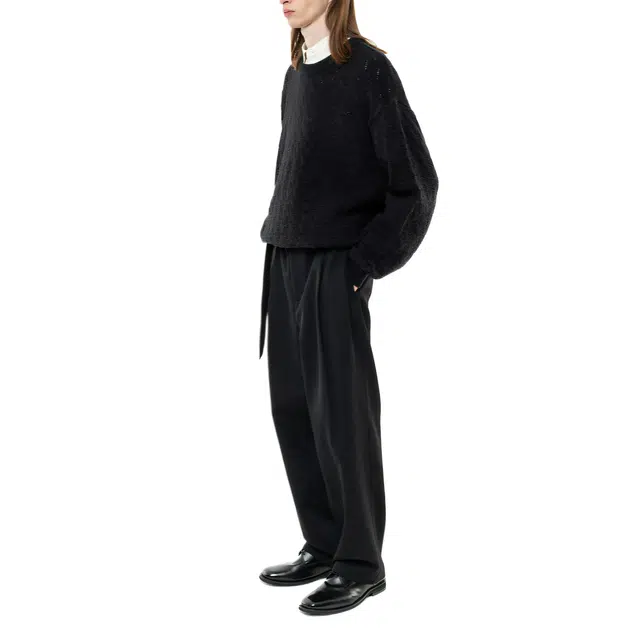 BESLOW OBLIQUE CABLE CREW NECK KNIT