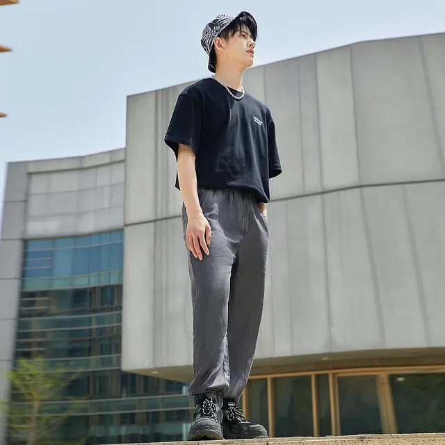 美特斯邦威 国潮休闲宽松束脚牛仔裤 男款