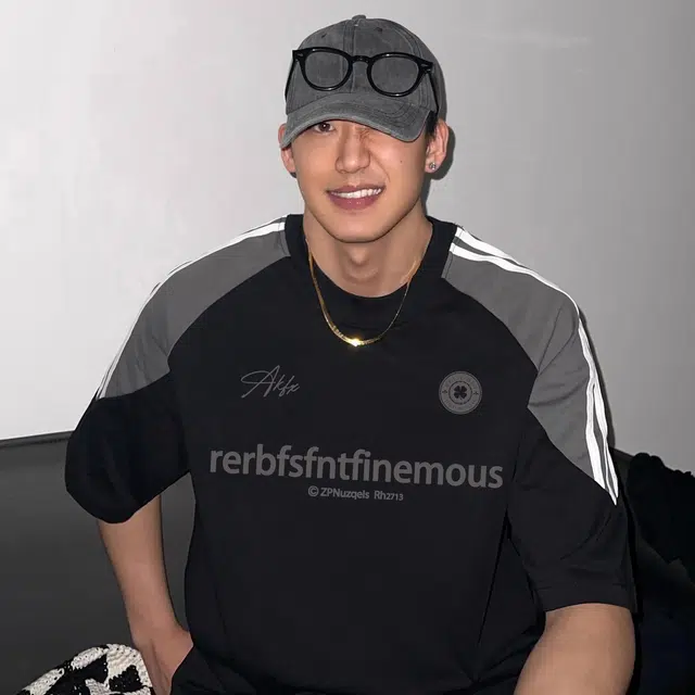 HIPHOPPUNKS T