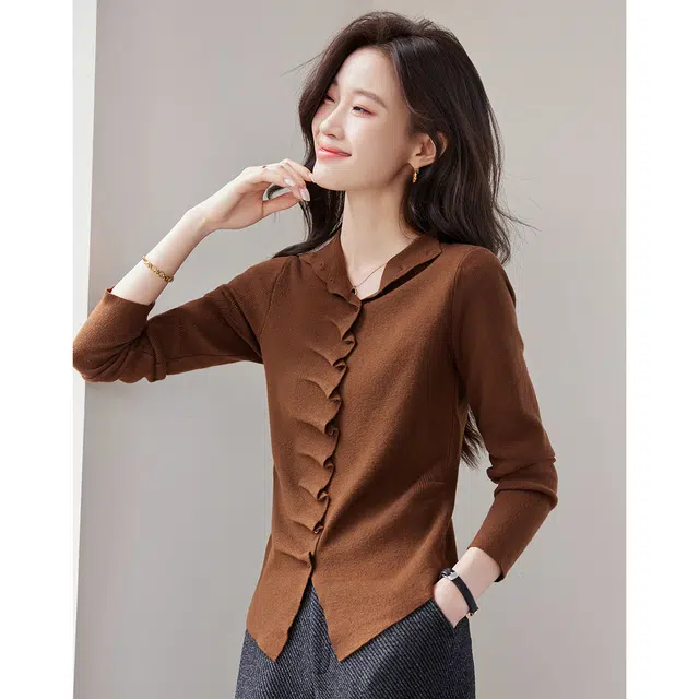 爱依莲 小众设计感不规则褶皱小翻领极简风修身打底衫上衣针织衫 女款