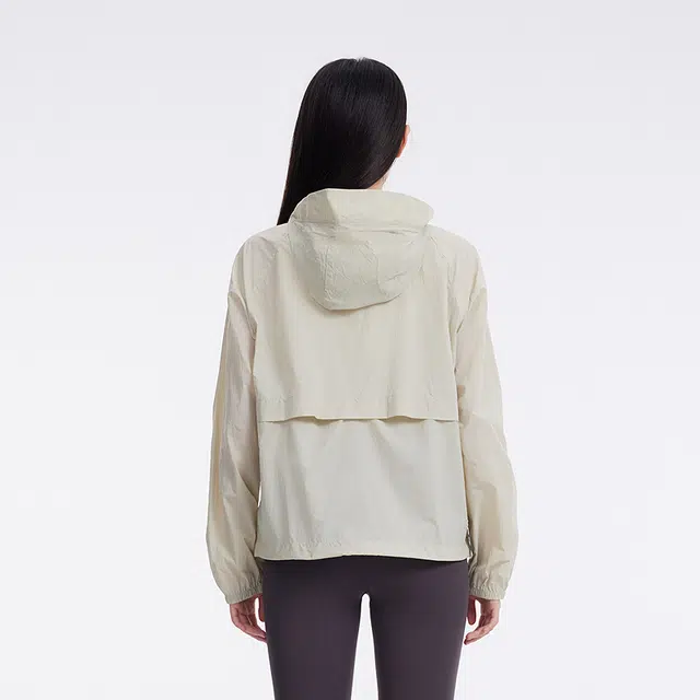 美特斯邦威 短款简约休闲 防紫外线凉感防晒服 女款