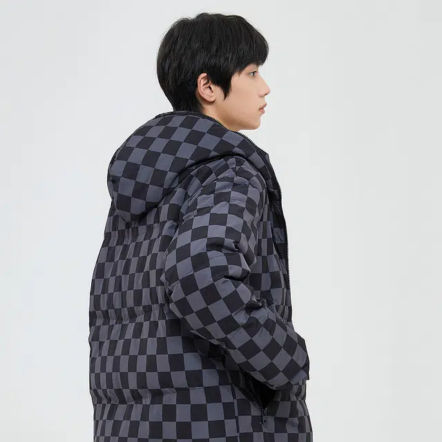 美特斯邦威 棋盘格印花满印连帽保暖羽绒服 男款