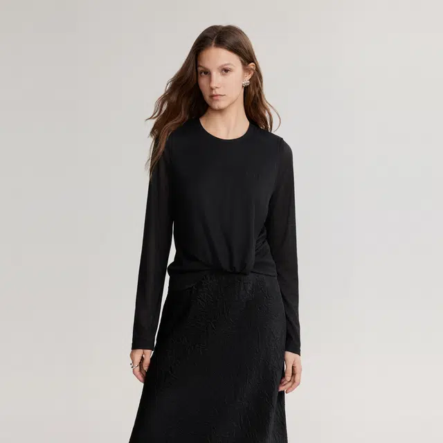 ELLE LOGO T