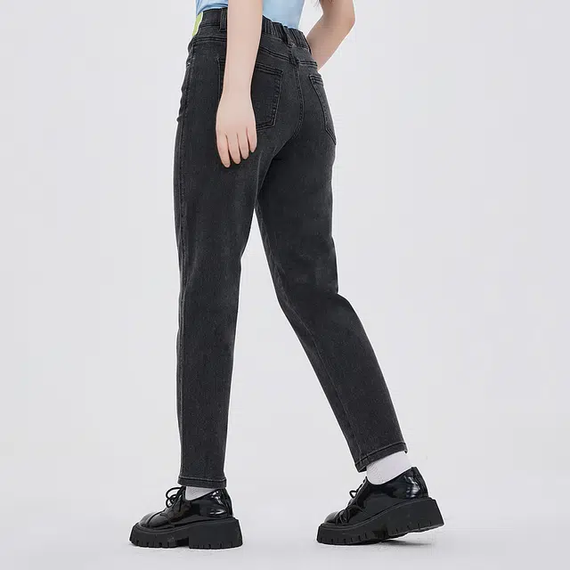 美特斯邦威 高腰水洗撞色线萝卜裤牛仔裤 女款